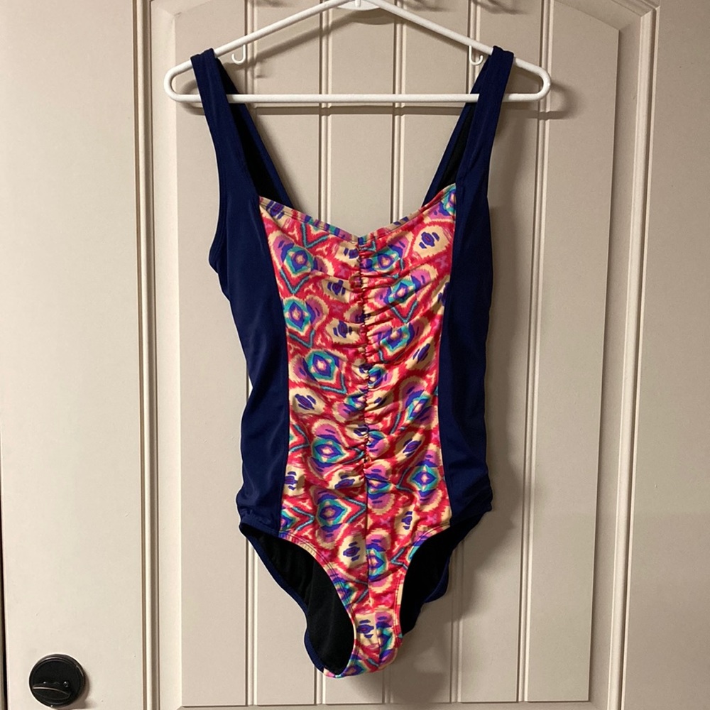 Marina West Womens Sz 10 One Piece Swimsuit Slimming Ruching in Front Multicolor